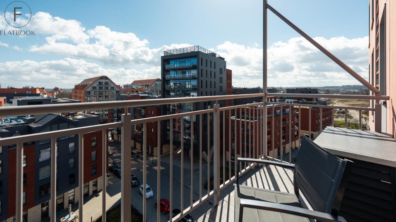 Flatbook Apartments Waterlane Island Spa With Riverview Gdansk Bagian luar foto